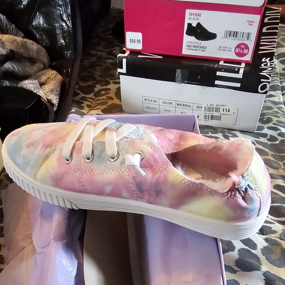 Sneakers